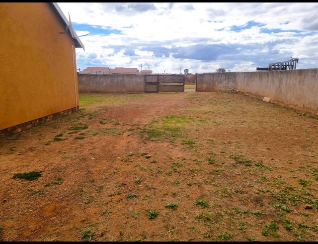 2 BEDROOM HOUSE FOR SALE IN EVATON WEST
